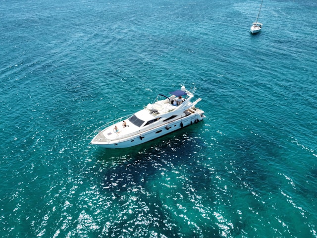 6 Corporate Events That Work Surprisingly Well With a Corporate Yacht Rental Singapore