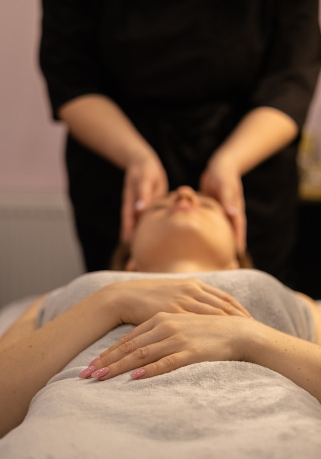 How Deep Tissue Massage Helps Relieve Chronic Muscle Tension and Improve Mobility